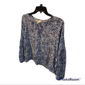 Roebuck & Co long sleeve women’s sm floral shirt.